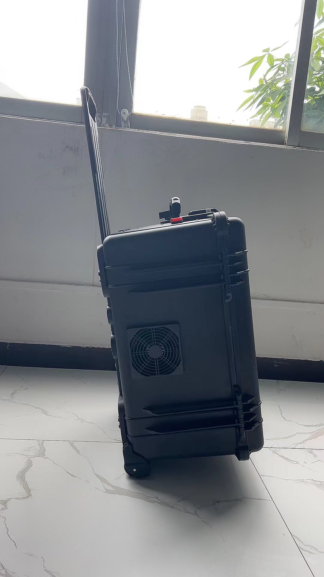 固原手拉箱型移动通信干扰器